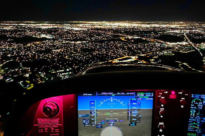 Cirrus - Night Fly Panel - 700w - v3